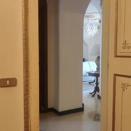 Di Bella Taormina 로칼루메라