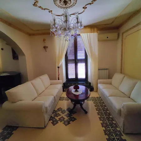 Di Bella Taormina * 로칼루메라